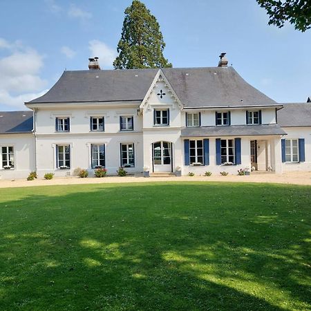 艾斯特里菲住宿加早餐旅馆 Isneauville 外观 照片