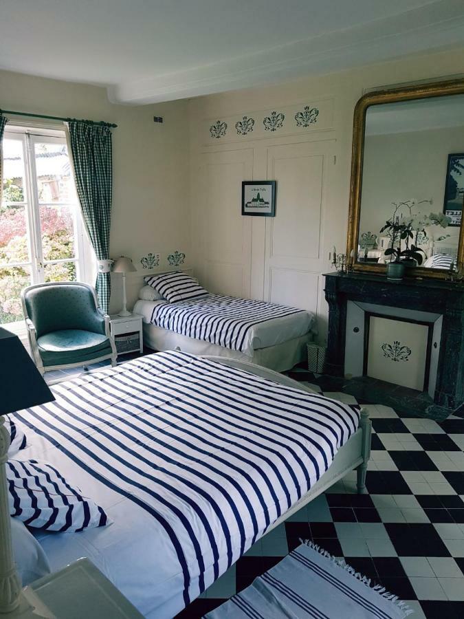 艾斯特里菲住宿加早餐旅馆 Isneauville 外观 照片